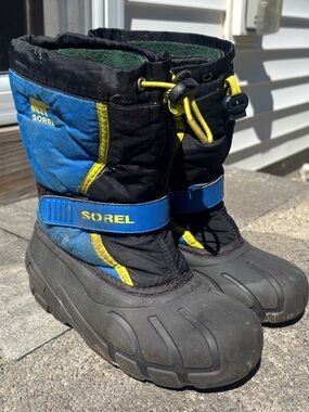Sorel Kids Black & Blue Winter Snow Boots with Yellow Accents